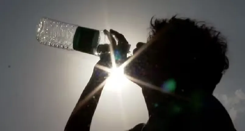 ഉയർന്ന താപനില ; സംസ്ഥാനത്ത് ഉച്ചയ്ക്ക് 12 മണി മുതൽ 3 മണി വരെ തൊഴിലാളികൾക്ക് വിശ്രമം