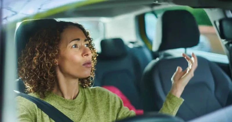 ഈ നാല് വസ്തുക്കൾ കാറുകളിൽ സൂക്ഷിക്കരുത്; അയർലന്റിലെ ഡ്രൈവർമാർക്ക് മുന്നറിയിപ്പ് car