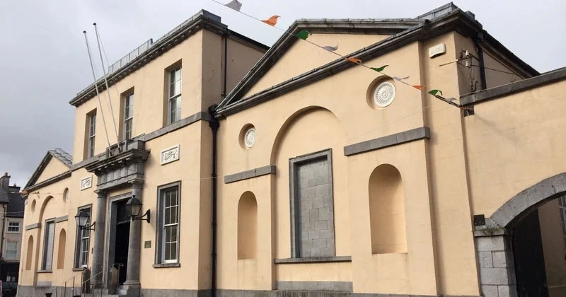 സമൂഹമാദ്ധ്യമം വഴി ഭീഷണി; യുവാവ് അറസ്റ്റിൽ court