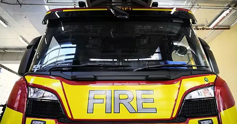 കോർക്കിൽ റെസ്റ്റോറന്റിൽ തീപിടിത്തം fire engine ireland