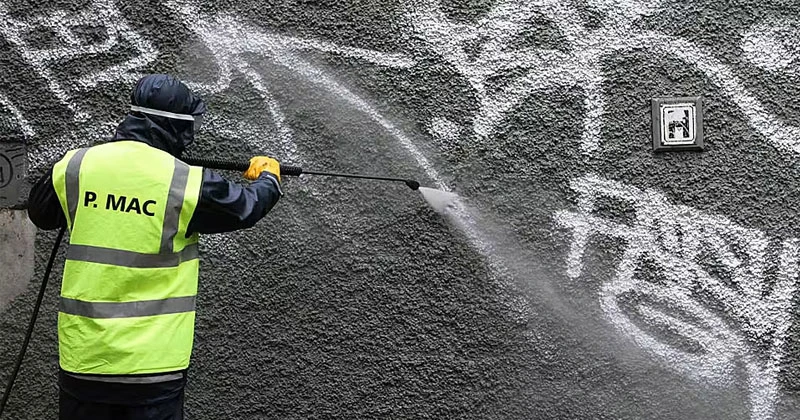 തലവേദനയായി ഗ്രാഫിറ്റികൾ; നീക്കം ചെയ്യാൻ പ്രാദേശിക ഭരണകൂടങ്ങൾ ചിലവഴിയ്ക്കുന്നത് വൻതുക grafity