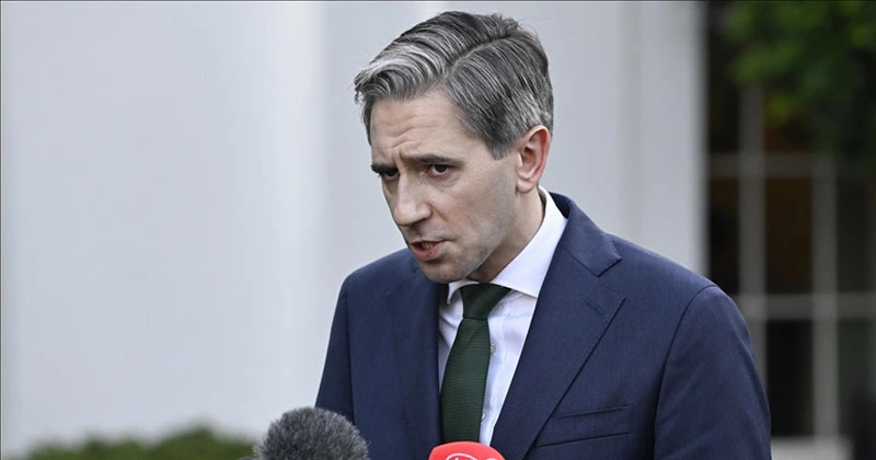 ഇസ്രായേൽ- ഇറാൻ സംഘർഷം; ഇറാനിൽ നിന്നും ഐറിഷ് പൗരന്മാരെ ഒഴിപ്പിച്ചു simon harris