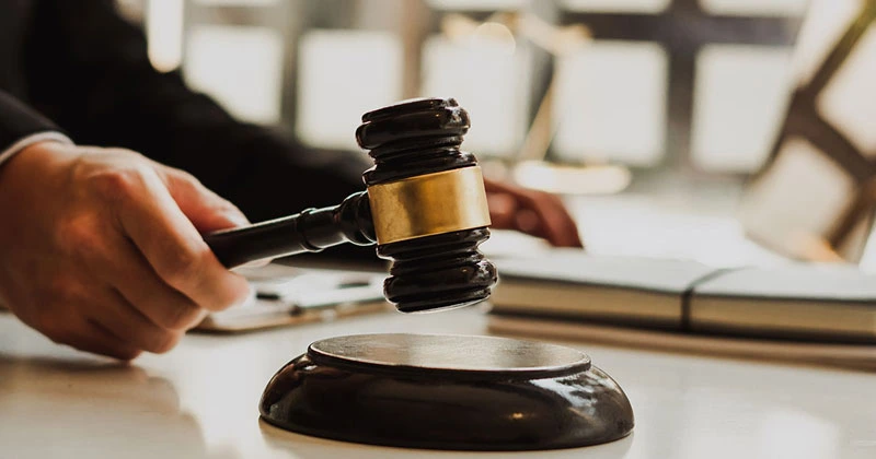 വാടക ആവശ്യപ്പെട്ടപ്പോൾ ദമ്പതികൾക്ക് ഭീഷണി; വാടകക്കാരന് വൻതുക പിഴ tribunal