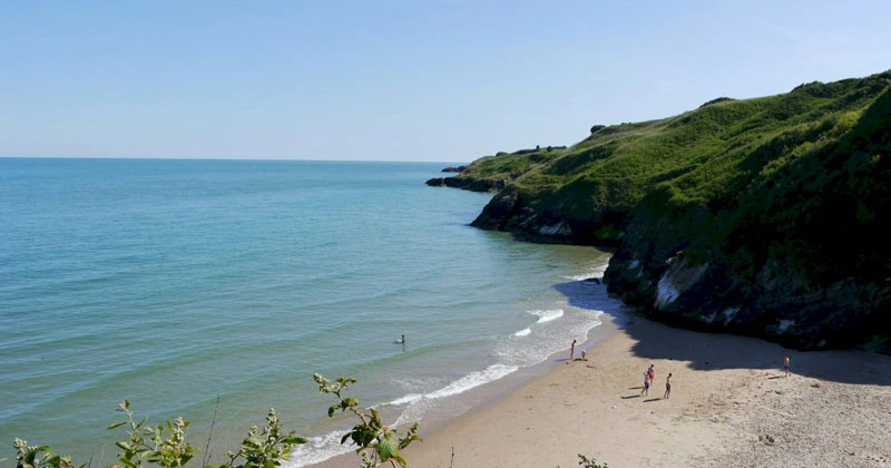 വിക്ലോ ബീച്ച് പൊതുജനങ്ങൾക്കായി തുറന്ന് നൽകി wicklow beach