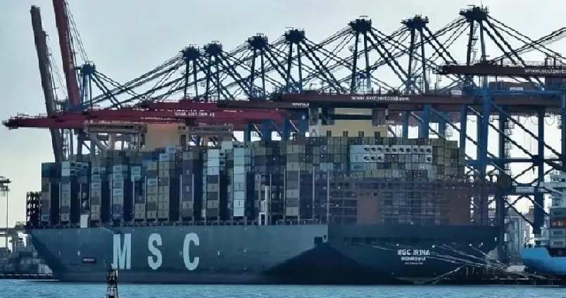 ലോകത്തിലെ ഏറ്റവും വലിയ കണ്ടെയ്നർ കപ്പൽ , എംഎസ്സി ഐറിന വിഴിഞ്ഞം തുറമുഖത്ത്