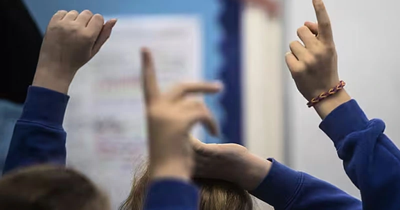 മരണം പോലെ തോന്നി; വിദ്യാർത്ഥികളെ നാടുകടത്തിയതിൽ ഡബ്ലിൻ സ്കൂൾ പ്രിൻസിപ്പാൾ school ireland