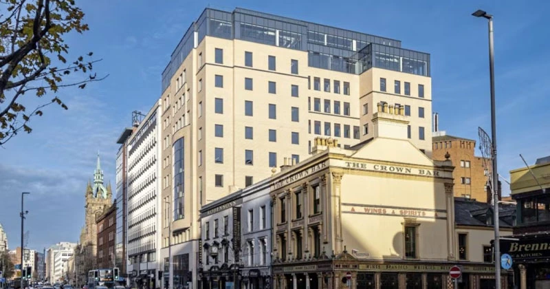 ബെൽഫാസ്റ്റിൽ കത്തികാട്ടി ഭീഷണിപ്പെടുത്തി കവർച്ച belfast city centr