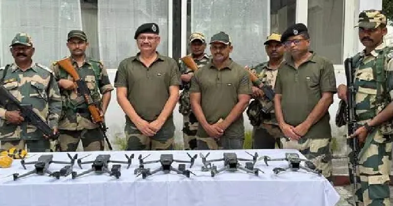 ലഹരിമരുന്നുമായി പാകിസ്ഥാനിൽ നിന്ന് വന്ന ഡ്രോണുകൾ ബി എസ് എഫ് പിടികൂടി ; ആറ് ഡ്രോണുകളിലായി 2.34 കിലോ ഹെറോയിൻ