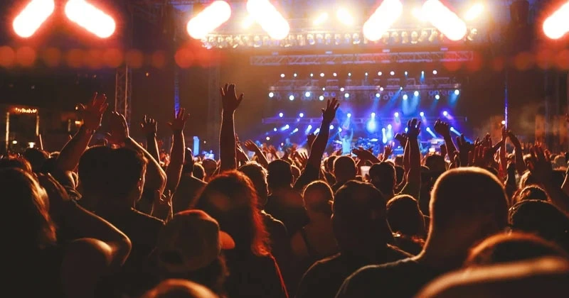 പ്രതിവർഷം 1 ബില്യൺ യൂറോ; അയർലന്റിന്റെ സാമ്പത്തിക മേഖലയ്ക്ക് കരുത്തായി സംഗീതം music show