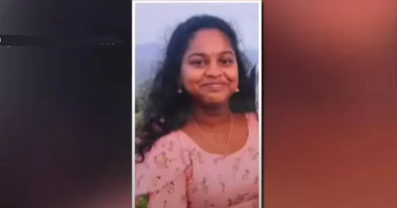 ആയൂരില് 21കാരി ആണ് സുഹൃത്തിന്റെ വീട്ടിനുള്ളില് തൂങ്ങിമരിച്ച നിലയില്