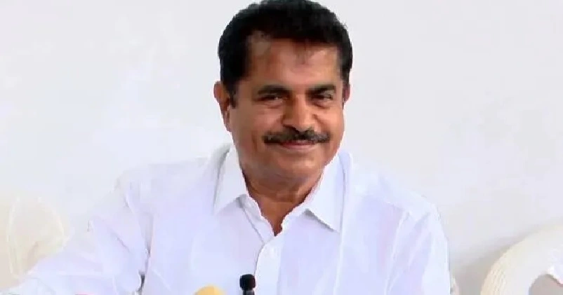 കോൺഗ്രസിന് ഒരു കൂട്ടായ നേതൃത്വമുണ്ട് : രാഹുൽ വിഷയത്തിൽ കൂട്ടായ ചർച്ചകൾക്ക് ശേഷമേ പാർട്ടി തീരുമാനമെടുക്കൂ ; അടൂർ പ്രകാശ്