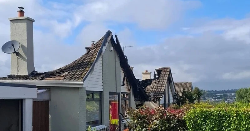 കോർക്കിൽ തീപിടിത്തം; വീടുകൾക്ക് കേടുപാടുകൾ house cork