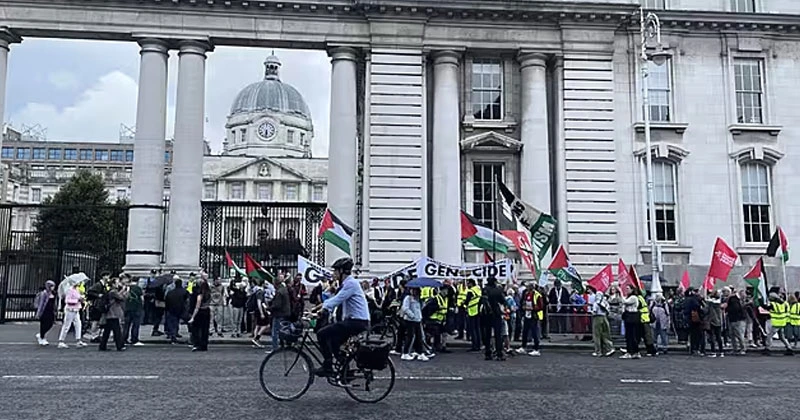 ഇസ്രായേൽ ബോണ്ട്; സർക്കാരിനെതിരെ പ്രതിഷേധം palastine protest