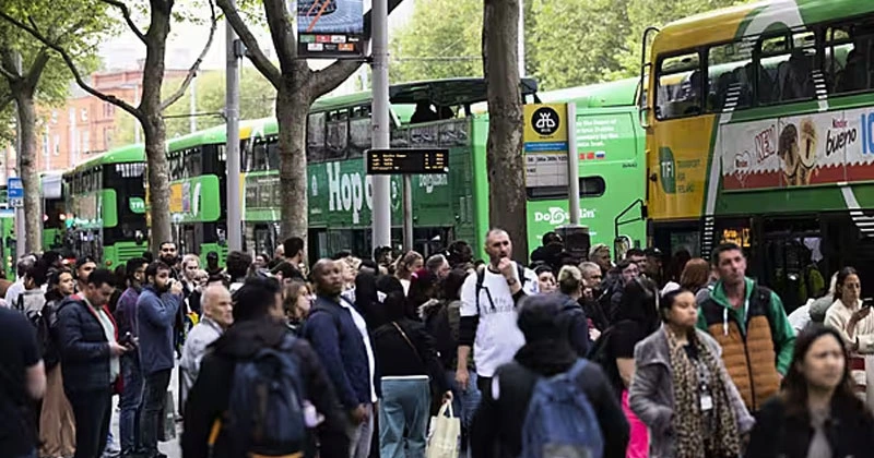 യാത്രയ്ക്കായി പൊതുഗതാഗതത്തെ ആശ്രയിച്ച് ഐറിഷ് ജനത; റെക്കോർഡ് നേട്ടം public transport