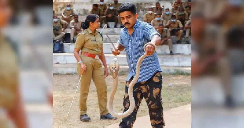 സ്കൂൾ അധ്യാപകർക്ക് പാമ്പുകളെ പിടിക്കാൻ പരിശീലനം ; തീരുമാനവുമായി വനം വകുപ്പ്