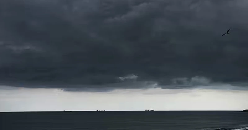 ശക്തമായ ഇടിമിന്നൽ സാദ്ധ്യത; യെല്ലോ വാണിംഗ് thunderstrom