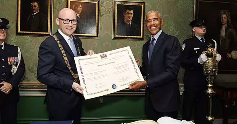 ഫ്രീഡം ഓഫ് സിറ്റി പുരസ്കാരം ഏറ്റുവാങ്ങി ഒബാമ obama