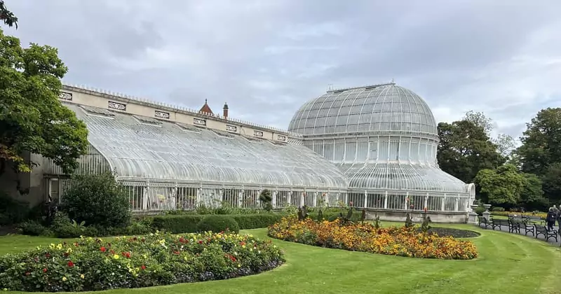 ബൊട്ടാണിക് ഗാർഡൻ 24 മണിക്കൂറും തുറക്കാനുളള തീരുമാനം; എതിർത്ത് പ്രദേശവാസികൾ belfast botanical garden