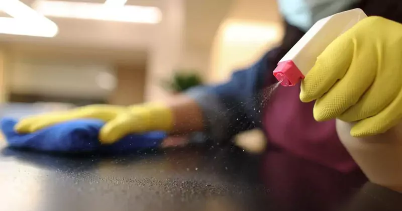 കരാർ ശുചീകരണ തൊഴിലാളികളുടെ വേതനം വർധിപ്പിക്കും cleaning staff