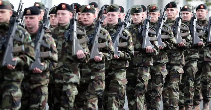 43 വാഹനങ്ങൾ, റോബോർട്ടിക് യൂണിറ്റ്; യുക്രെയ്ന് അയർലൻഡിന്റെ സൈനിക സഹായം irish defence force