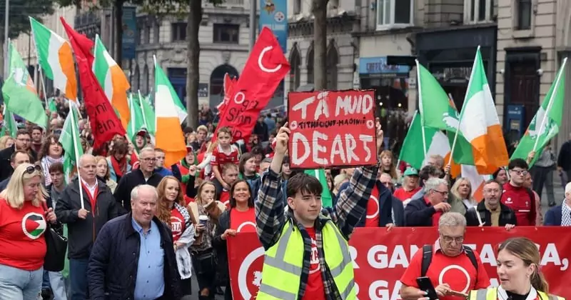 ഐറിഷ് ഭാഷയ്ക്കായി ഡബ്ലിനിൽ മാർച്ച് irish language