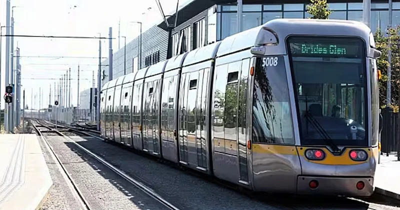 ലുവാസ് ലൈനിലെ അറ്റകുറ്റപ്പണി നീളും; കനോലിയ്ക്കും ദി പോയിന്റിനുമിടയിൽ ബസ് സർവ്വീസ് luas redline