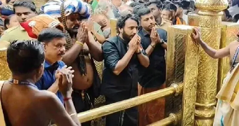 വിവാദങ്ങൾക്കിടെ ശബരിമല ക്ഷേത്രത്തിൽ ദർശനം നടത്തി രാഹുൽ മാങ്കൂട്ടത്തിൽ