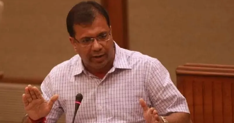 ‘ രാഹുൽ ഗാന്ധി സ്വന്തം അമ്മയോട് കാണിക്കുന്ന ബഹുമാനം എനിക്കറിയാം , ഇവരിൽ നിന്ന് ഇന്ത്യയ്ക്ക് എന്താണ് പ്രതീക്ഷിക്കാൻ കഴിയുക ‘ ; കോൺഗ്രസിനെതിരെ വിശ്വജിത് റാണെ