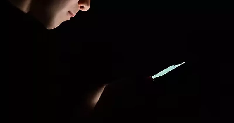 ലൈംഗിക അഭിലാഷങ്ങൾ പൂർത്തീകരിക്കാൻ എഐ; കൈവിട്ട് പോകുന്നോ കൗമാരക്കാർ? ai teenager