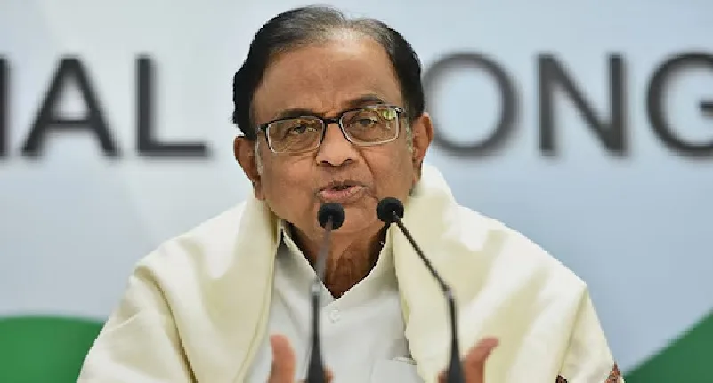 ഇത് കോൺഗ്രസിനെ ദുർബലപ്പെടുത്തുന്നതായിപ്പോയി : പി. ചിദംബരത്തിനെതിരെ കോൺഗ്രസിൽ വിമർശനം ഉയരുന്നു
