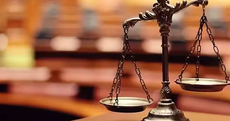 വിചാരണയിൽ നിന്ന് രക്ഷപെടാൻ മരണനാടകം ; അയർലൻഡിൽ സ്ത്രീക്ക് 3 വർഷം തടവ് court