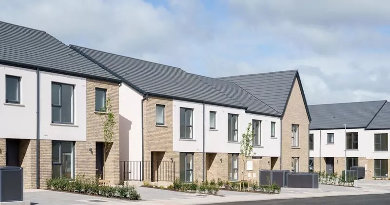 അൽപ്പം ആശ്വാസം; വീടുകളുടെ ചോദിക്കുന്ന വിലയുടെ വളർച്ചയുടെ വേഗത കുറയുന്നു house