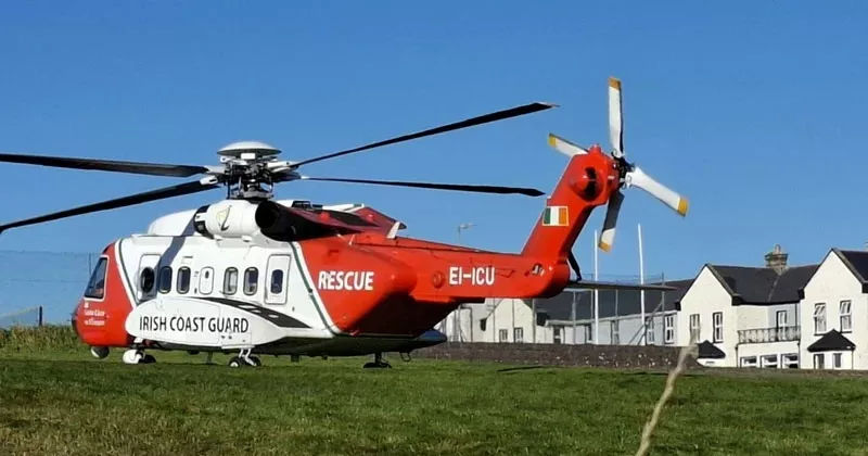 കയാക്കിംഗിനിടെ വെള്ളത്തിൽ അകപ്പെട്ടു;രക്ഷകരായി കോസ്റ്റ്ഗാർഡ് irish coast gurd