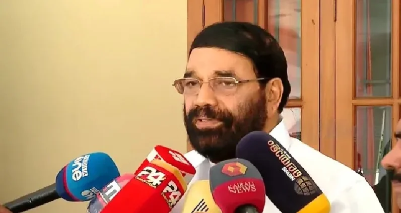 ഉണ്ണികൃഷ്ണന് പോറ്റിയുടെ ശബരിമലയിലെ സാന്നിധ്യവും ഇടപെടലും ദുരൂഹം: വി എന് വാസവന്