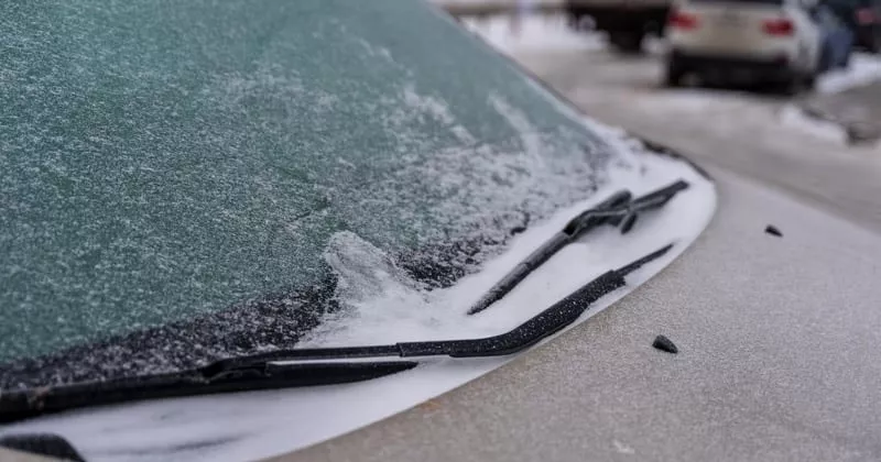 മഞ്ഞ് വീഴ്ച; മുന്നറിയിപ്പുമായി റോഡ് സേഫ്റ്റി അതോറിറ്റി car winter