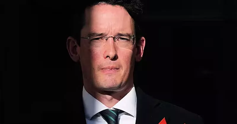 കോടതിയലക്ഷ്യക്കേസ്; എനോക്കിന് ക്രിസ്തുമസിനും ജയിലിൽ തുടരേണ്ടിവരുമെന്ന് ഹൈക്കോടതി enoch burke