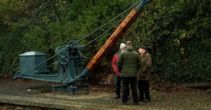 160 വർഷം പഴക്കമുള്ള ഗുഡ്സ് ക്രെയിൻ അനാച്ഛാദനം ചെയ്തു goods train