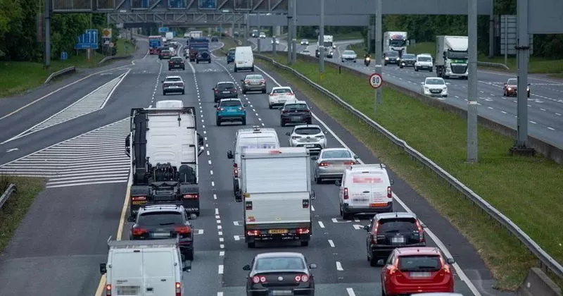 എം50 ൽ വാഹനാപകടം; ഗതാഗത തടസ്സം m 50 motorway