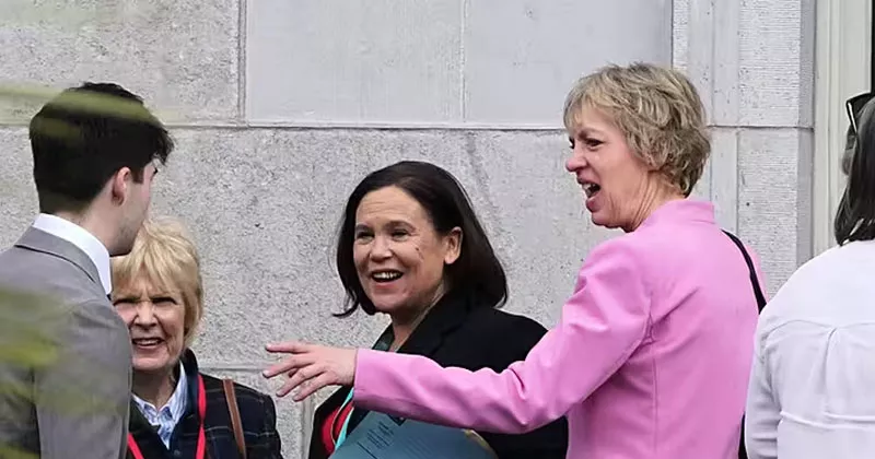 ഡെയിലിൽ എത്തിയില്ല; പ്രധാനമന്ത്രിയ്ക്ക് വിമർശനം macdonald