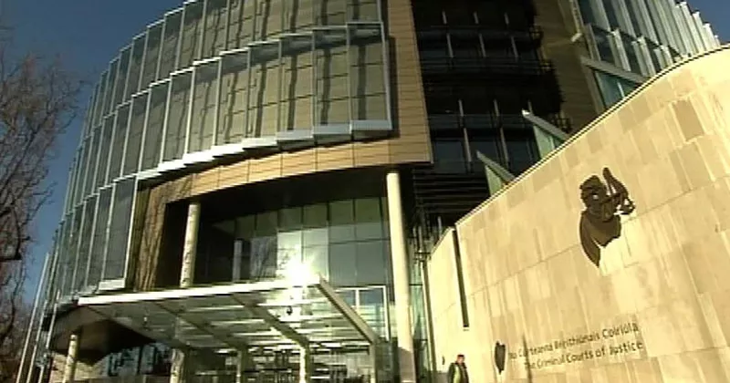 വീടുകൾക്ക് തീയിട്ട സംഭവം; പ്രതിയ്ക്ക് ആറ് വർഷം തടവ് court