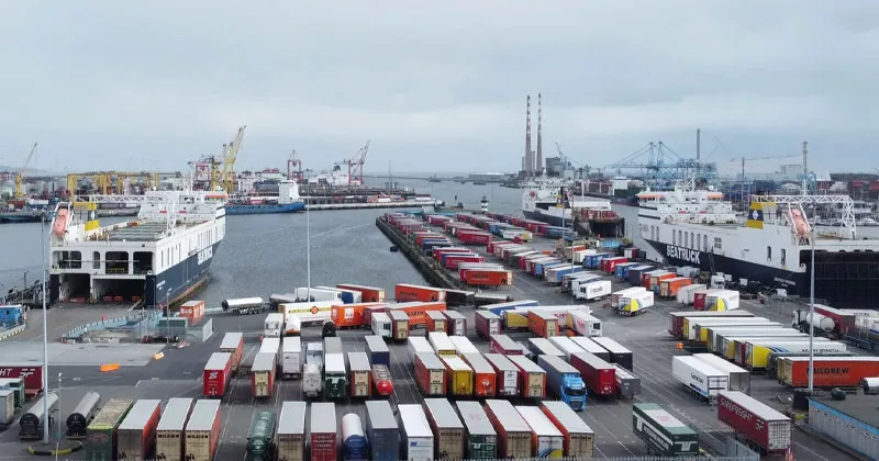 കണ്ടെയ്നറുകൾക്ക് അധിക നിരക്ക്; സർക്കാരിനെതിരെ വിമർശനം dublin port