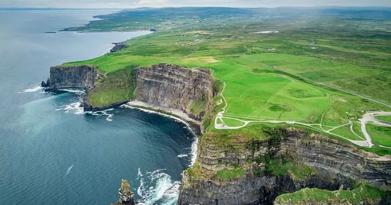 കൂടുതൽ വിദേശ വിനോദ സഞ്ചാരികളെ ആകർഷിക്കാൻ ഐറിഷ് സർക്കാർ; പുതിയ പദ്ധതി പ്രഖ്യാപിക്കും ireland tourism