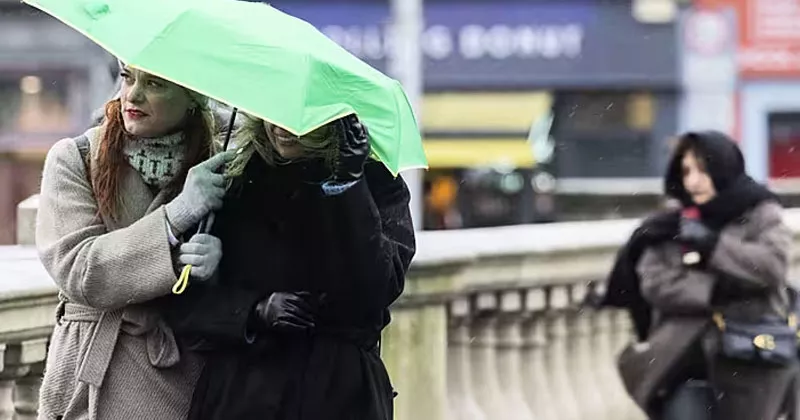 അയർലൻഡിൽ മഴ; മുന്നറിയിപ്പ് rain