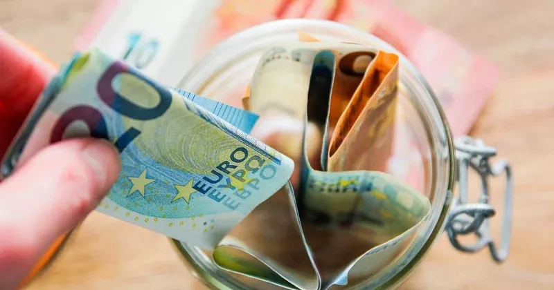 മുതിർന്നവരിൽ നാലിൽ മൂന്ന് പേർക്കും സേവിംഗ്സ് അക്കൗണ്ട്; 5000 യൂറോയിൽ താഴെ നിക്ഷേപം savings