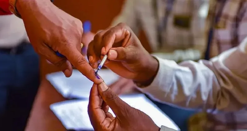 ആദ്യഘട്ട വോട്ടെടുപ്പ് അവസാനിച്ചു ; കോർപ്പറേഷനുകളിൽ ഏറ്റവും കൂടുതൽ പോളിംഗ് കൊല്ലത്ത്