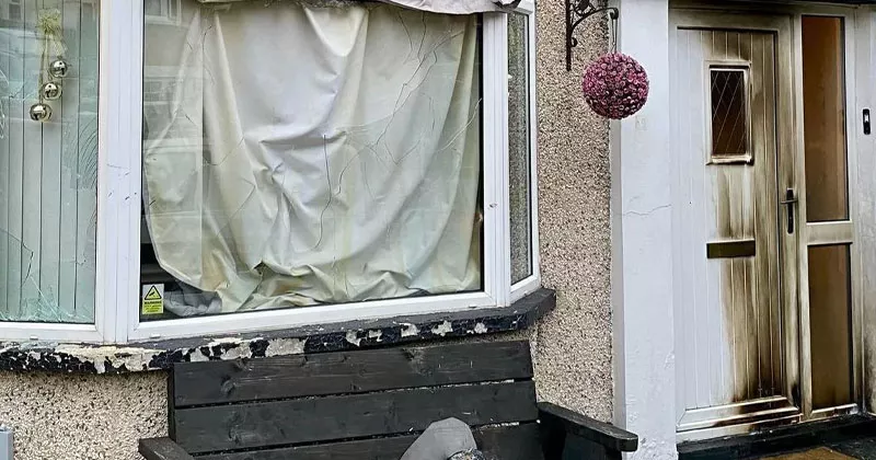 ബെൽഫാസ്റ്റിൽ വീടിന് തീയിട്ട സംഭവം; അന്വേഷണം ആരംഭിച്ച് പോലീസ് belfast