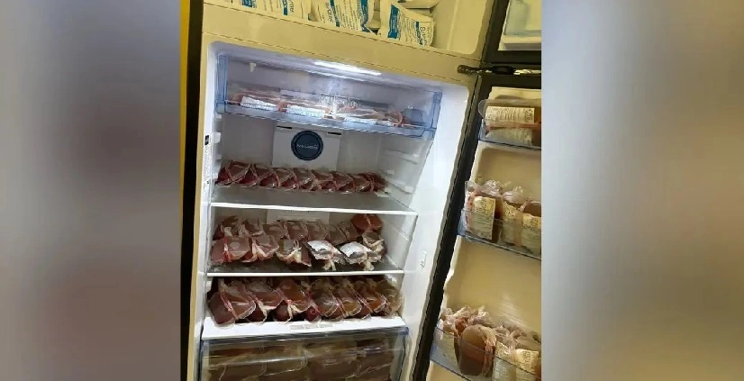 ജീവനുള്ള ആടുകളിൽ നിന്ന് രക്തം ശേഖരിക്കുന്നു ; ഹൈദരാബാദിൽ പിടിച്ചെടുത്തത് 1,000 ലിറ്റർ രക്തം