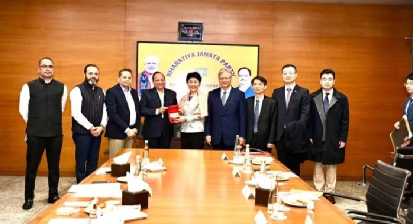 ആർഎസ്എസ് , ബിജെപി ആസ്ഥാനത്തെത്തി ചൈനയിലെ കമ്യൂണിസ്റ്റ് പാർട്ടി നേതാക്കൾ ; ദത്താത്രേയ ഹൊസബാളെയുമായും ചർച്ച