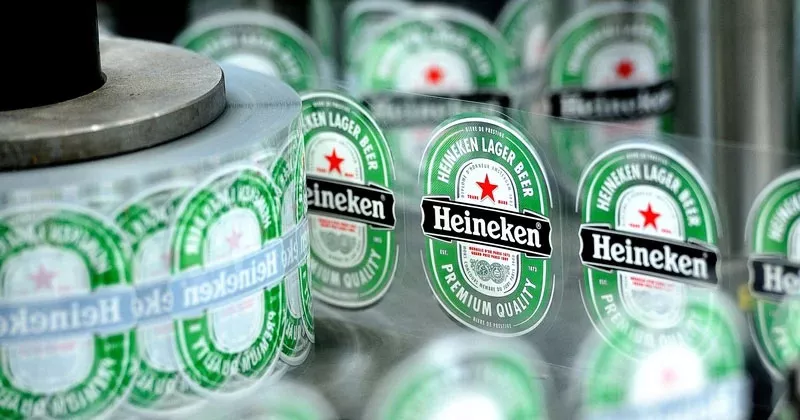 അധികം നൽകേണ്ടിവരുക 6 മുതൽ 7 സെന്റ് വരെ; ബിയർ വില വർധിപ്പിച്ച് ഹൈനെകെൻ Heineken