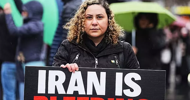 നയതന്ത്രജ്ഞരെ പുറത്താക്കണം; ഡബ്ലിനിൽ പ്രതിഷേധം iran